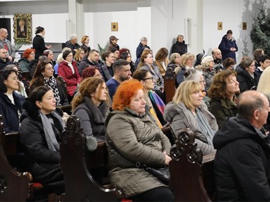 /Slike/A/2025/12-2025/Održana adventska duhovna obnova za vjeroučiteljeice i odgojiteljice u vjeri  (15).jpg